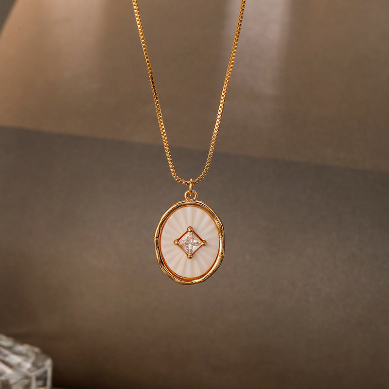 Vintage Oval Mother‑of‑Pearl Square Diamond Pendant Necklace Minimalist Elegant Women Choker