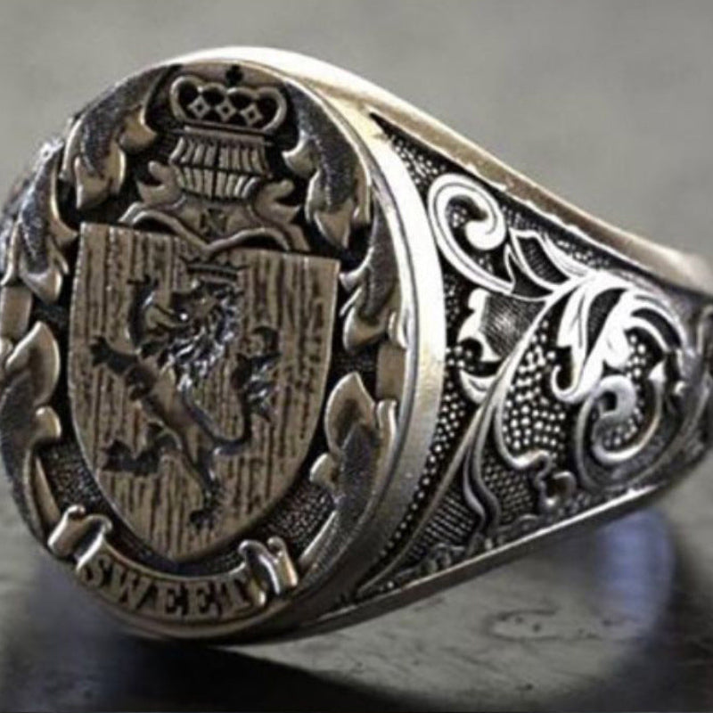 Heraldic Lion Crest Signet Ring Vintage Scroll Engraved Band Antique Royal Statement Ring For Men