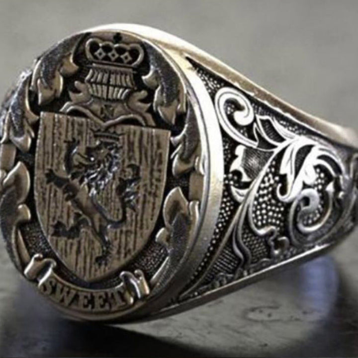 Heraldic Lion Crest Signet Ring Vintage Scroll Engraved Band Antique Royal Statement Ring For Men
