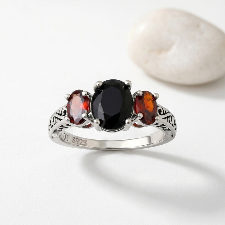 Vintage Scroll Pattern Three‑Stone Ring Cool Black Gemstone Red Gem Sterling Silver Statement Ring