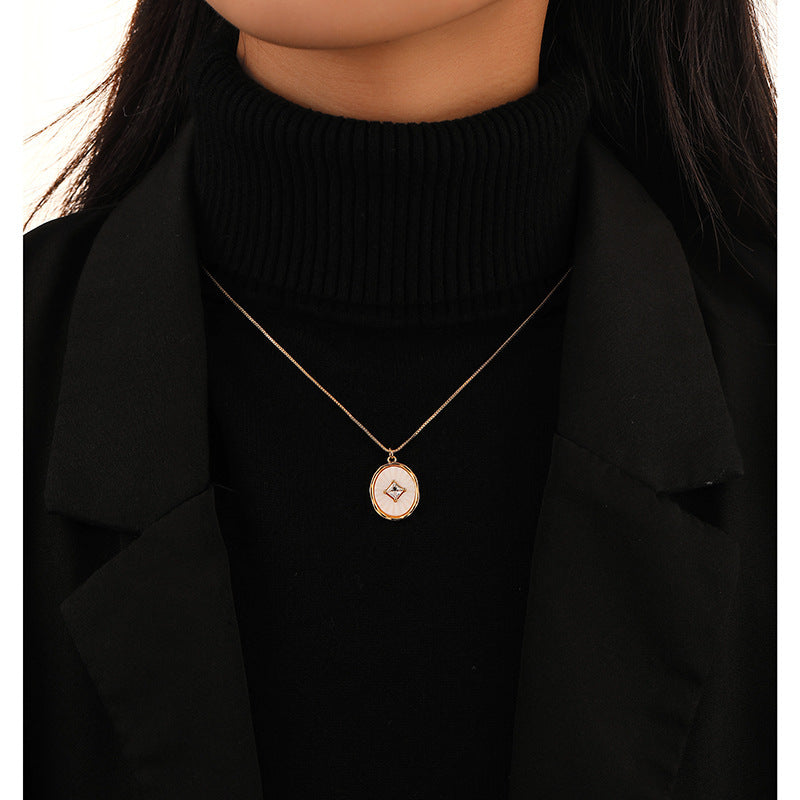 Vintage Oval Mother‑of‑Pearl Square Diamond Pendant Necklace Minimalist Elegant Women Choker