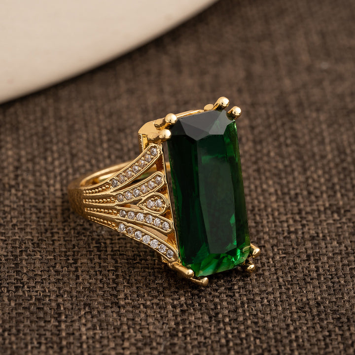 Vintage Art Deco Rectangular Emerald Statement Ring Luxury Wing Shaped Open Band Fashion Jewelry