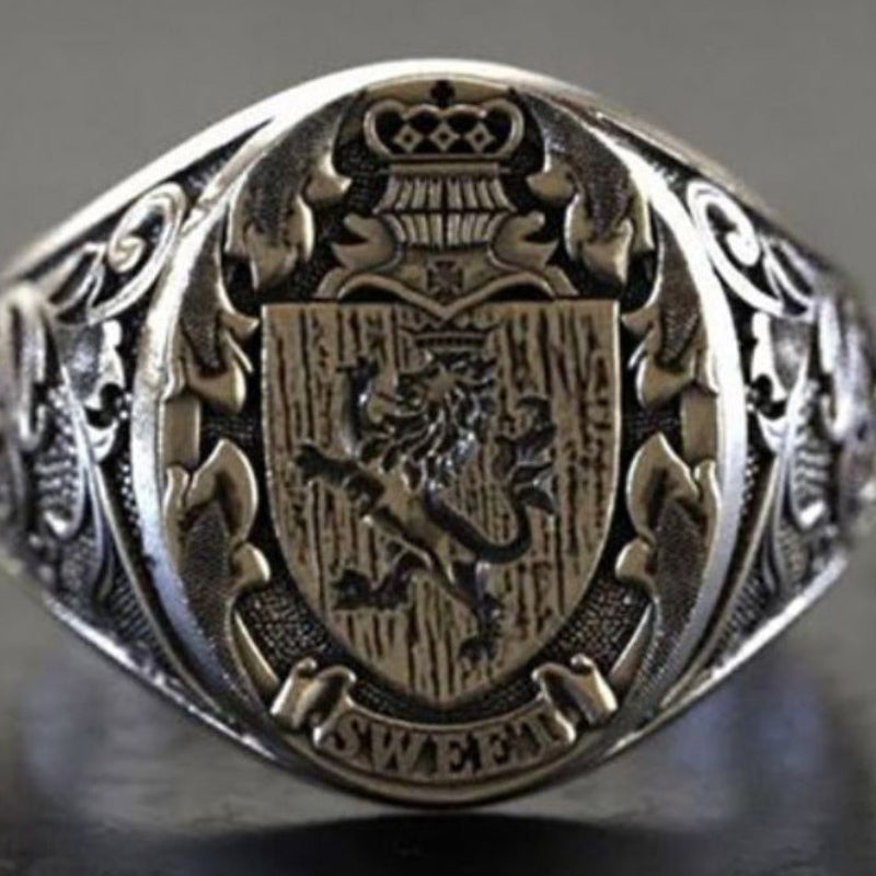 Heraldic Lion Crest Signet Ring Vintage Scroll Engraved Band Antique Royal Statement Ring For Men