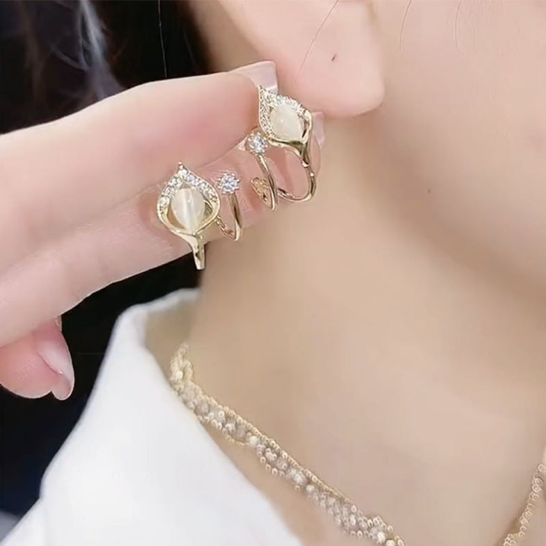 Calla Lily Diamond Ear Cuff Earrings Dual Piece Cat's Eye Statement Earrings Elegant Stackable Ear Jewelry For Women Formal Daily Wear