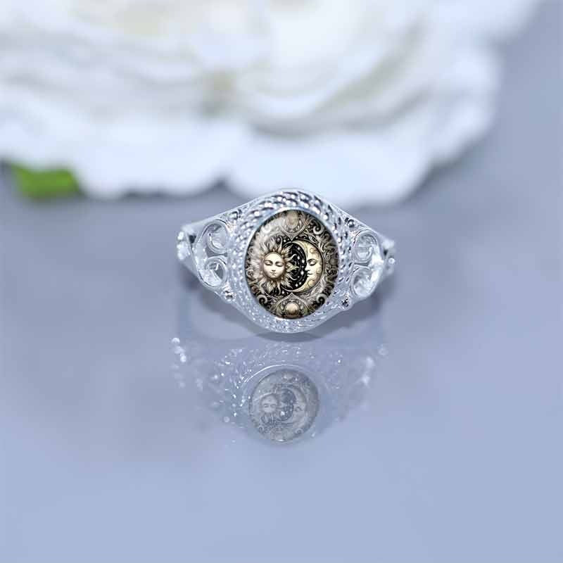 Vintage Sun Moon Totem Carved Ring Mystical Stylish Statement Ring For Women