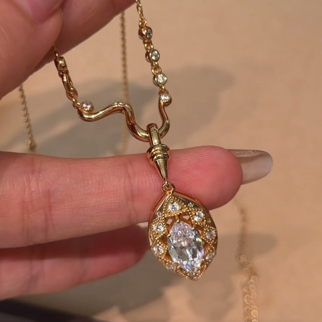 Vintage Marquise Cut Diamond Pendant Necklace Hollow Filigree Wavy Chain Statement Necklace For Women