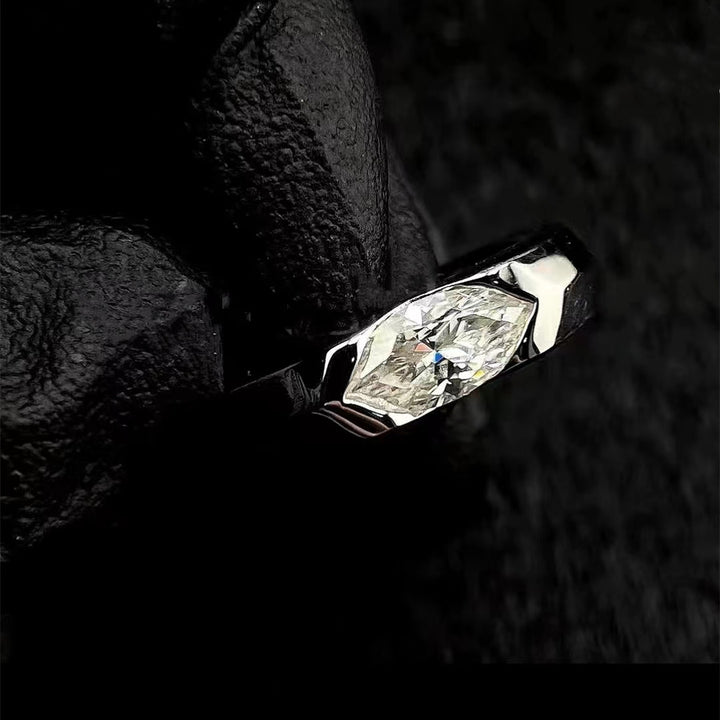 arquise Diamond Signet Ring Minimalist Bold Solitaire Statement Ring Unisex Classic Wedding Band