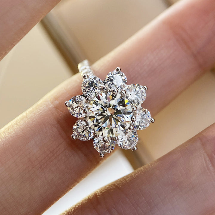 Sunflower Halo Diamond Jewelry Set Brilliant Snow‑Flare Three‑Piece Set Earrings Ring Necklace