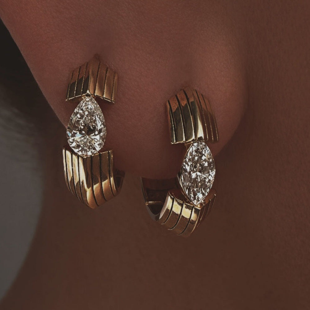 Ribbed Bar Stud Earrings Women Marquise Diamond Gold Vertical Line Jewelry Gift