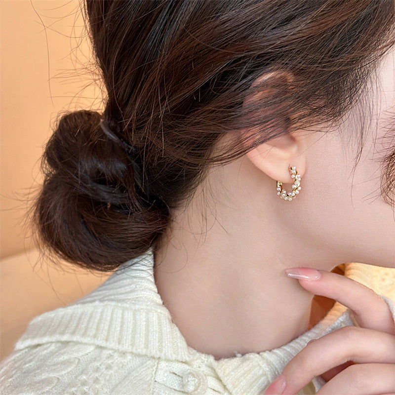 Twisted Pearl Hoop Earrings Small Huggie Circle Earrings Dainty Woven Pearl Ear Buckle Minimalist Elegant Stackable Fashion Jewelry For Women Daily Dating Party