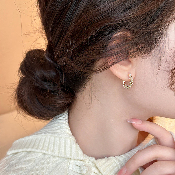 Twisted Pearl Hoop Earrings Small Huggie Circle Earrings Dainty Woven Pearl Ear Buckle Minimalist Elegant Stackable Fashion Jewelry For Women Daily Dating Party