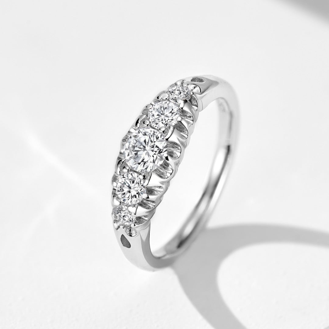 Vintage Engraved Five‑Stone Gradient Diamond Band Classic Multi‑Stone Women’s Ring