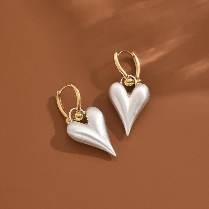 Two‑Tone Pointed Heart Click‑Top Earrings Contrast Matte Heart Dangle Women’s Earrings