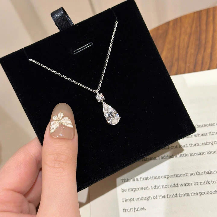 Pear‑Shaped Double‑Diamond Pendant Necklace Minimalist Luxurious Women’s Choker