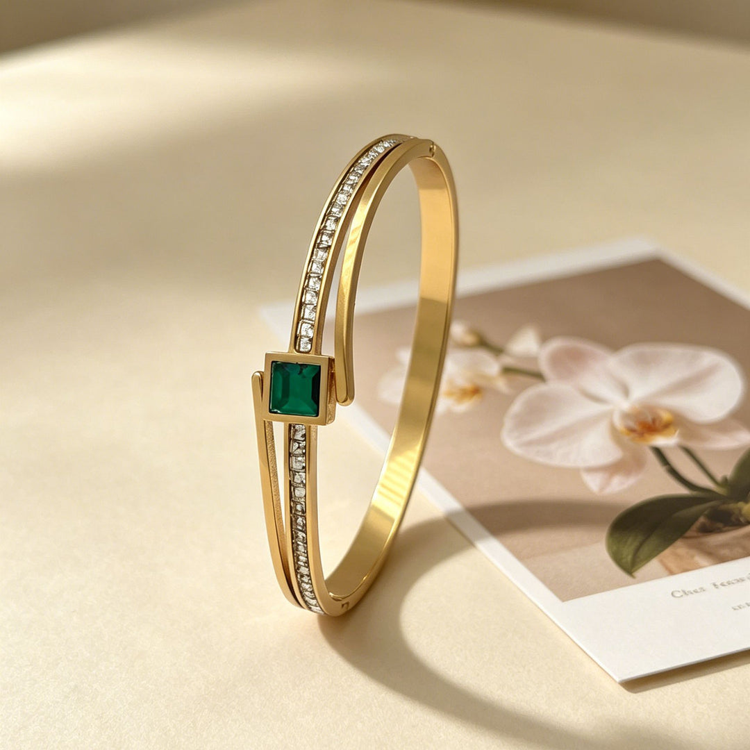Women's Luxury Square Emerald and Diamond Bracelet