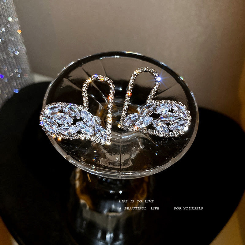 Heart Crystal Earrings Elegant Sparkling Stud Earrings for Women