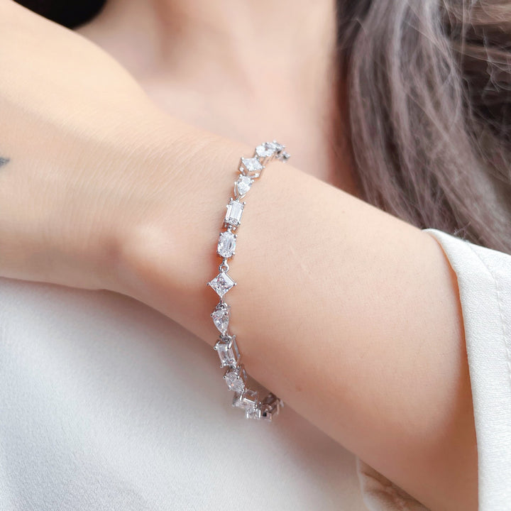 Minimalist Mixed-Cut Diamond Tennis Bracelet