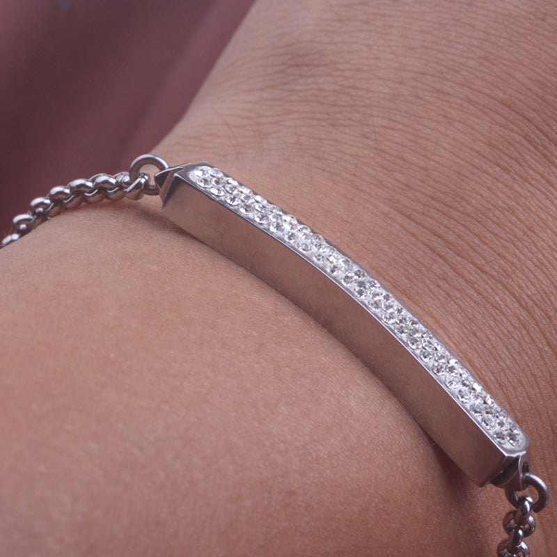 Diamond-Encrusted Three-Row Teart-Shaped Lucky Flower Adjustable Bracelet