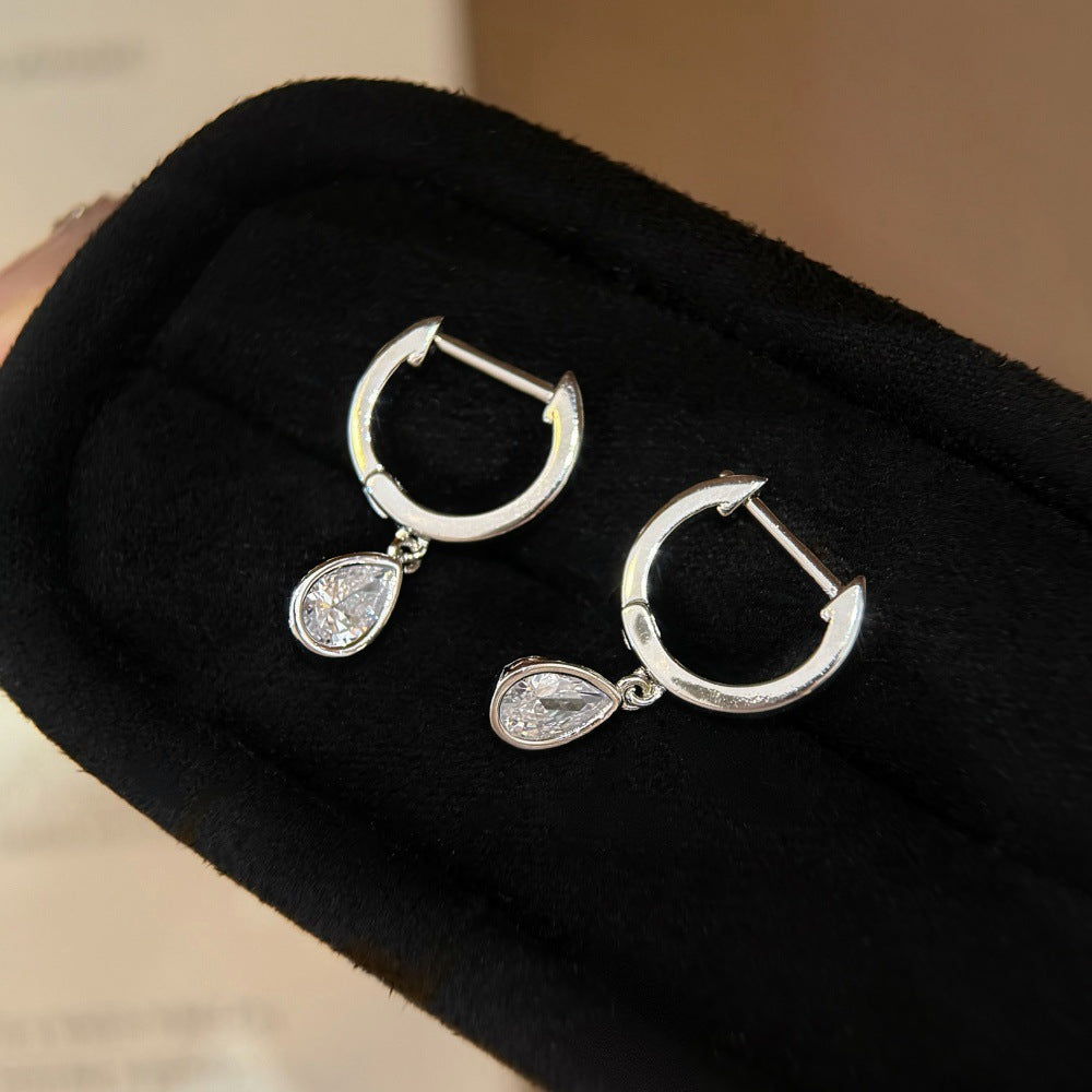 Luxury-style teardrop diamond earrings
