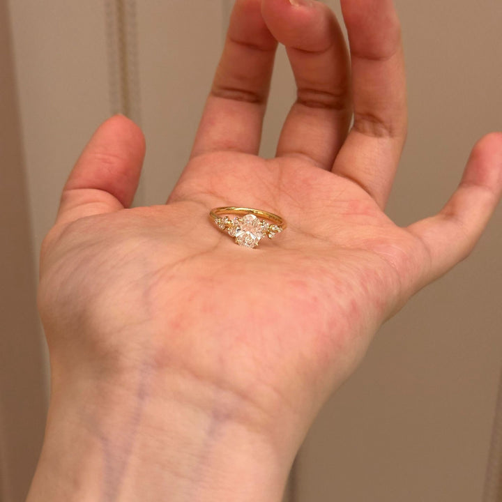 Elegant Fashion Jewelry Oval Diamond Ring