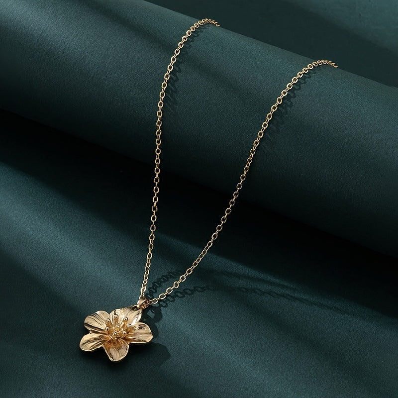 Elegant Floral Pendant Necklace & Bracelet Jewelry Set