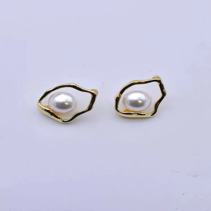 Luxury-style gold geometric pearl earrings