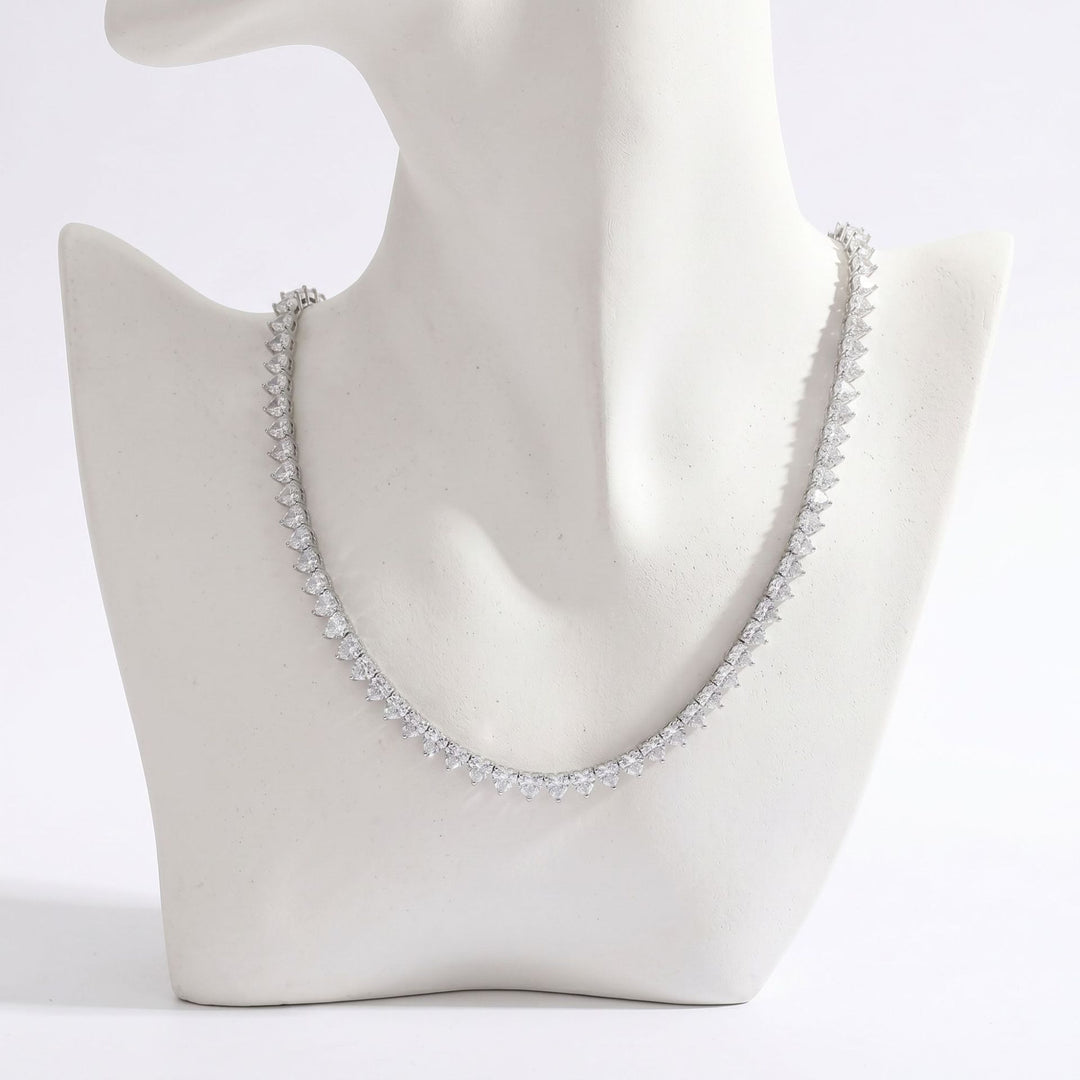 Minimalist Pear-Cut Diamond Choker Necklace