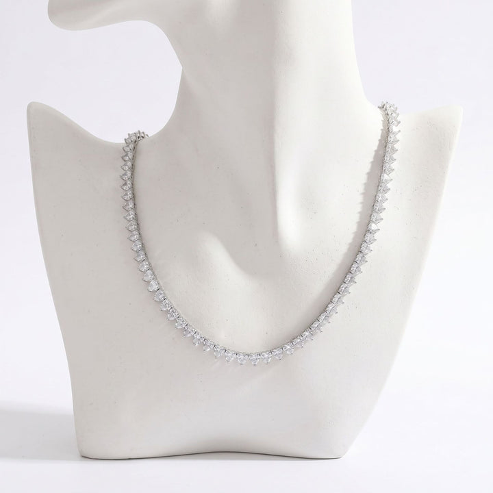 Minimalist Pear-Cut Diamond Choker Necklace