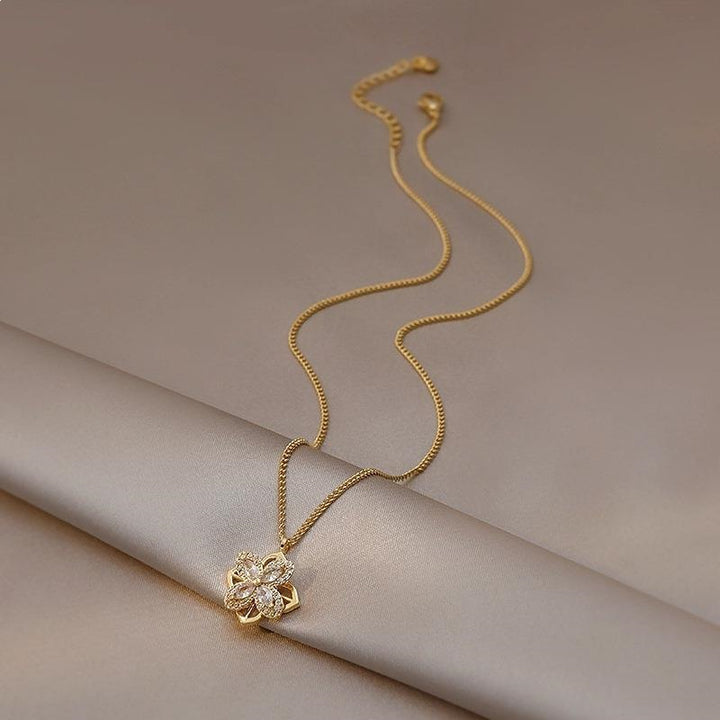 Rotatable Four-Leaf Clover Diamond Pendant Necklace