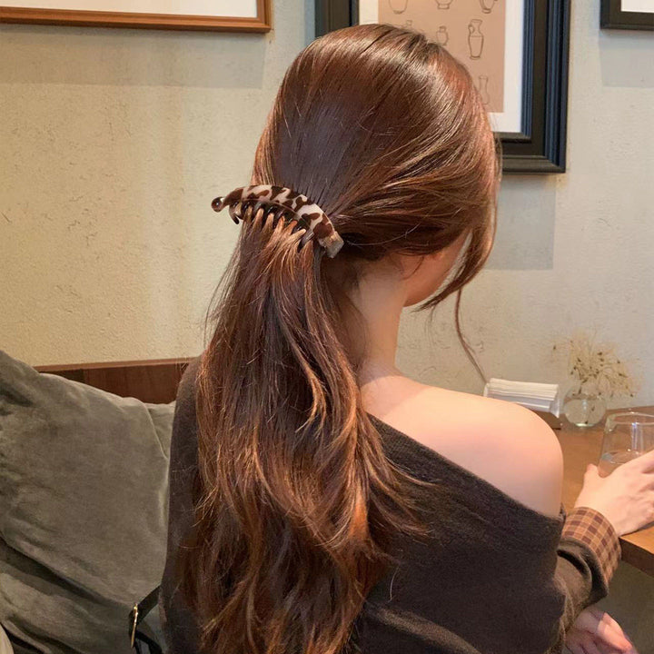 Minimalist Curved Banana Hair Claw Clip