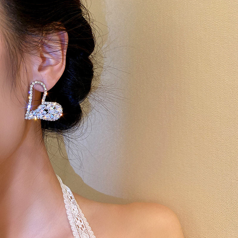 Heart Crystal Earrings Elegant Sparkling Stud Earrings for Women