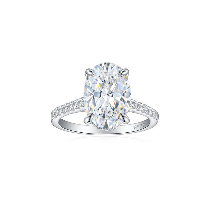 Minimalist Oval-Cut Diamond Engagement Ring