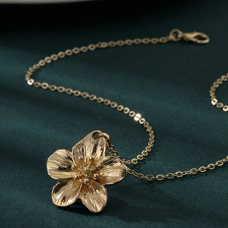 Elegant Floral Pendant Necklace & Bracelet Jewelry Set