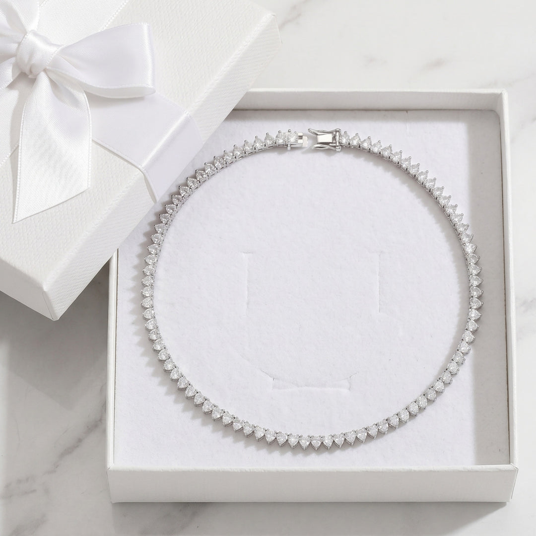 Minimalist Pear-Cut Diamond Choker Necklace