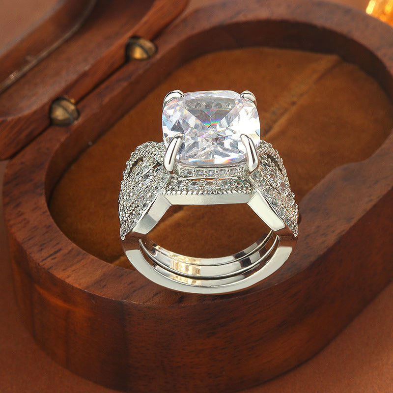 Cushion Cut Diamond Bridal Ring Set