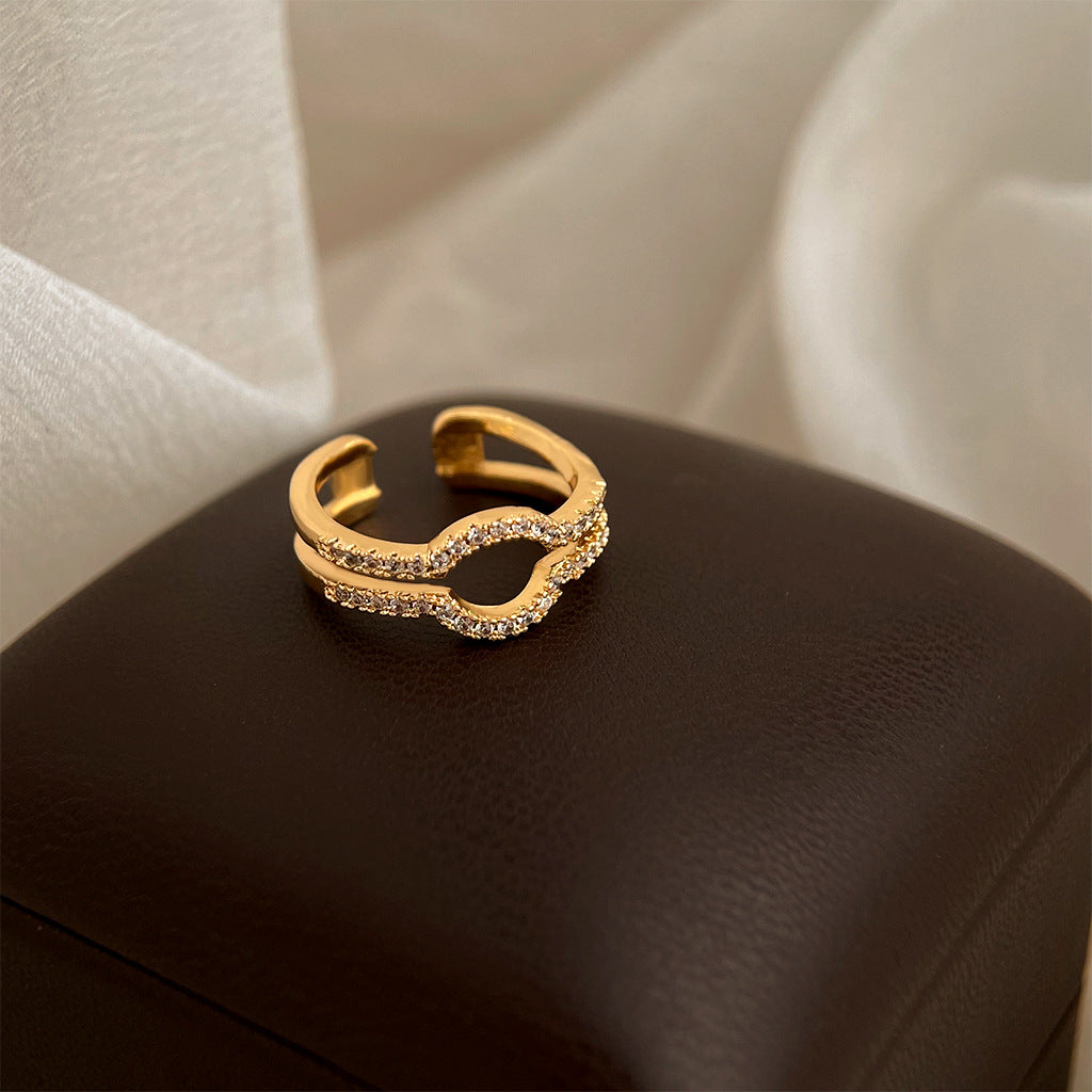 Two-Piece Round Cut Diamond Ring Set with Enhancer Band