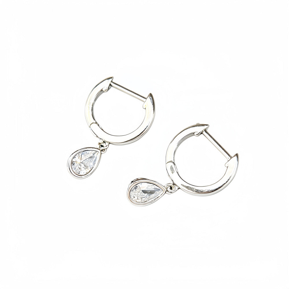 Luxury-style teardrop diamond earrings