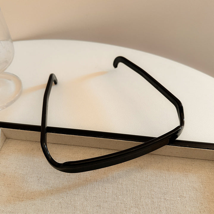 Minimalist Invisible Headband