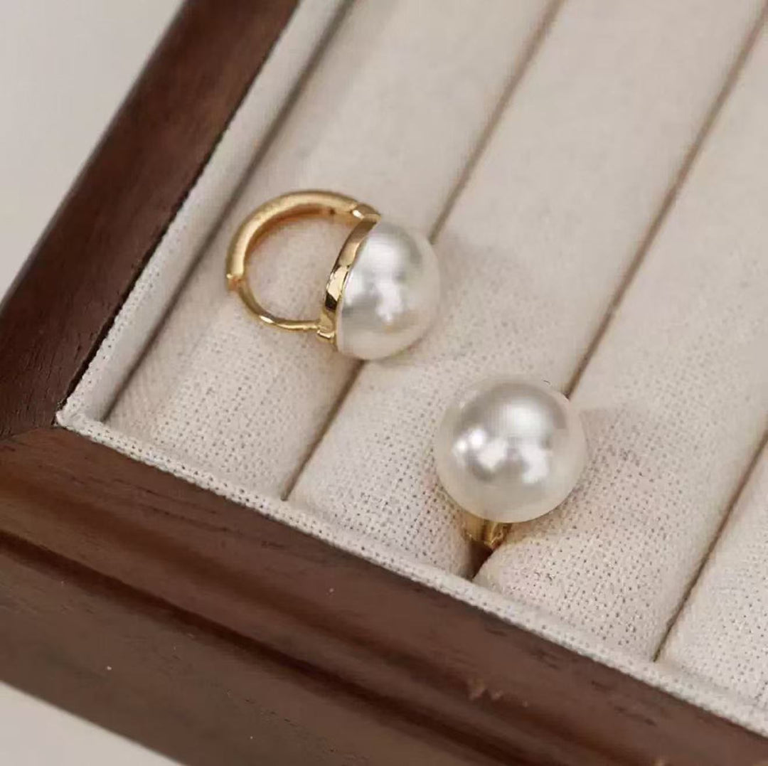 Elegant Dual-Tone Pearl Hoop Earrings
