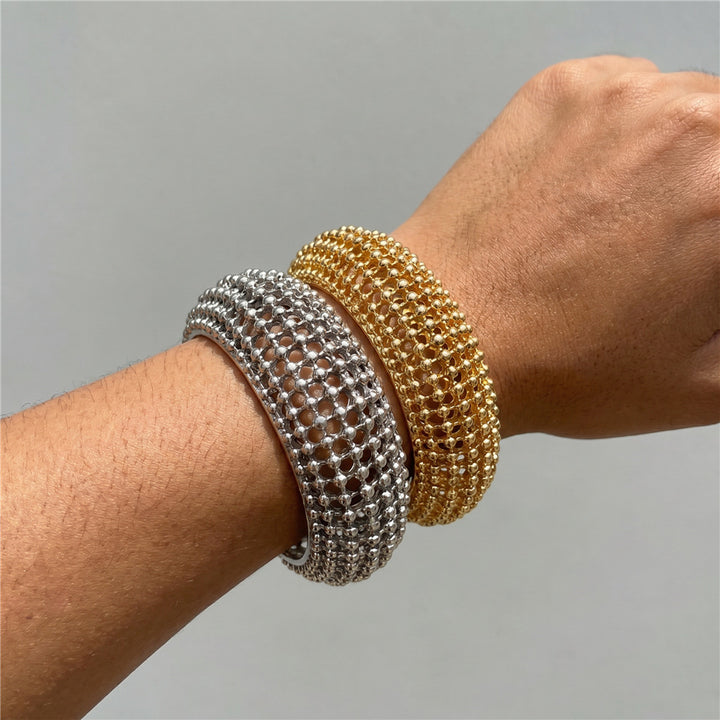 Metal Wind Oval Hollow-Out Open Bangle