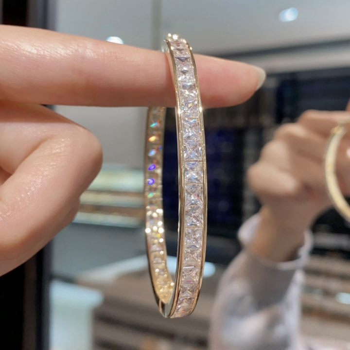 Fully Diamond Cubic Quartz Diamond Dracelet