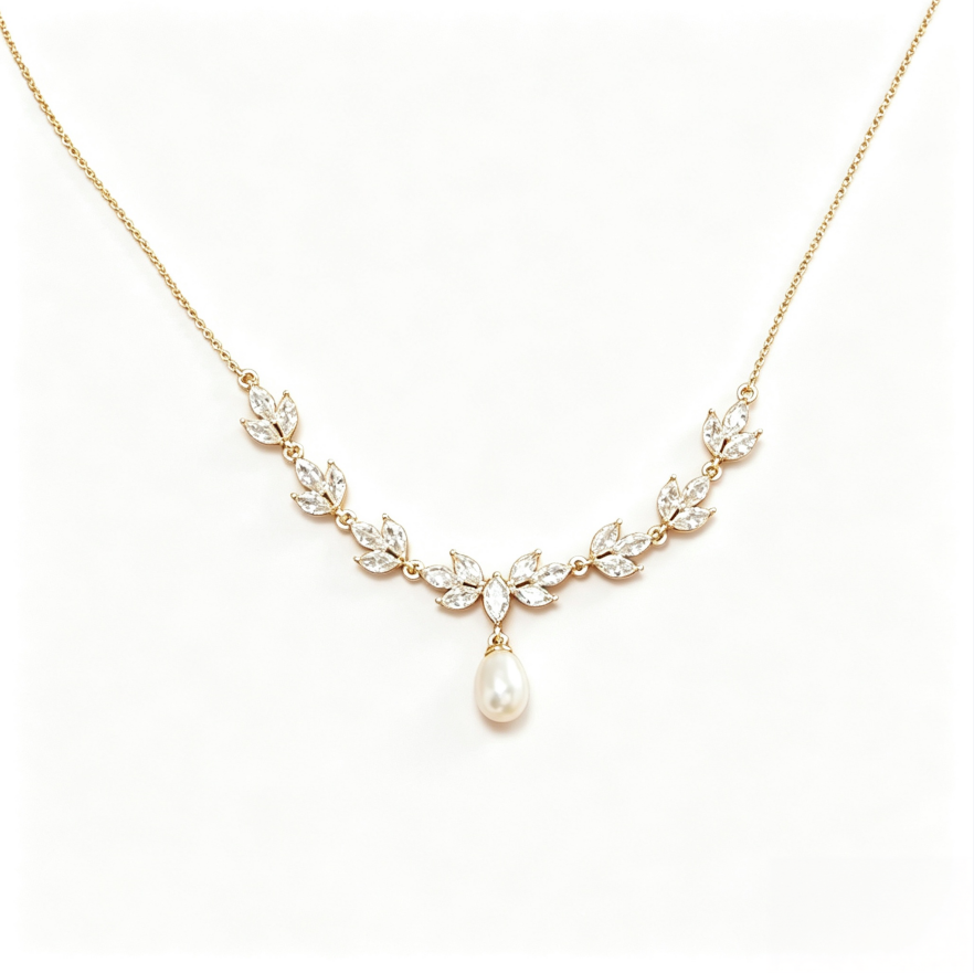 Leaf‑Motif Pearl Pendant Necklace Gentle V‑Shaped Collar Chain