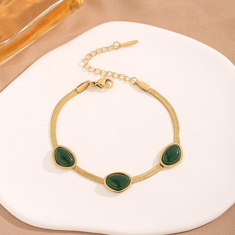 Oval Green Chalcedony 14K Gold Jewelry Set (Elegant Vintage Timeless Style) – Earrings, Necklace & Bracelet